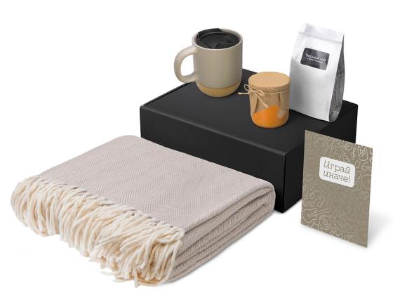 Подарочный набор «Re:y. Nest» с пледом, кружкой и вареньем