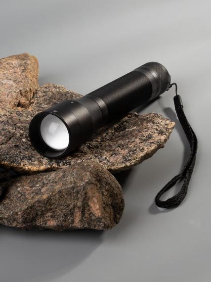 Фонарь с фокусировкой луча Skyddas, черный